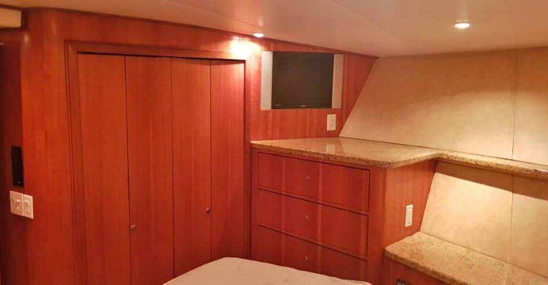 
								HATTERAS SPORT FISHERMAN 65 full									