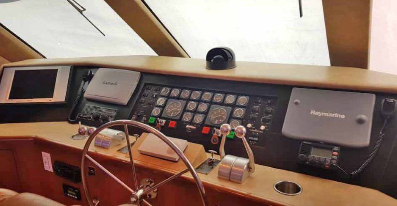 
								HATTERAS SPORT FISHERMAN 65 full									