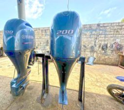PAREJA YAMAHA FOUR STROKE 200HP