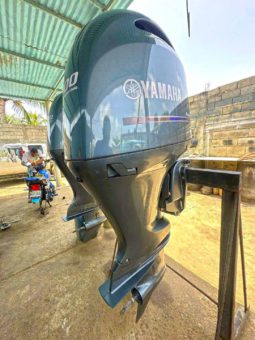 PAREJA YAMAHA FOUR STROKE 200HP