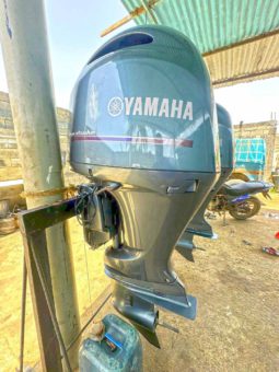 PAREJA YAMAHA FOUR STROKE 200HP