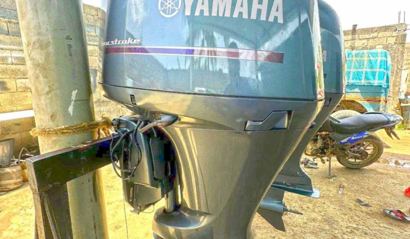 
								PAREJA YAMAHA FOUR STROKE 200HP full									