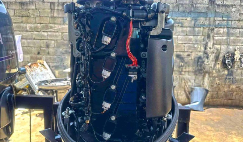 
								PAREJA YAMAHA FOUR STROKE 200HP full									