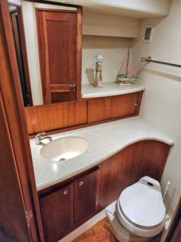 
										SILVERTON CONVERTIBLE 42 full									