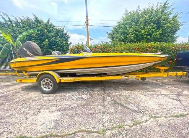 
								TRITON BOATS TR 19 full									