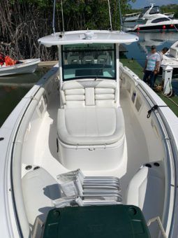 
										BOSTON WHALER 37 full									