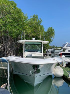 BOSTON WHALER 37
