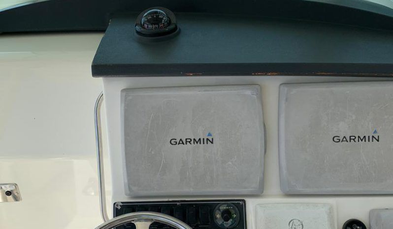 
								BOSTON WHALER 37 full									