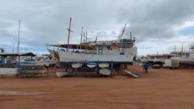 BARCO DE PESCA MADERA 10.8 MTS