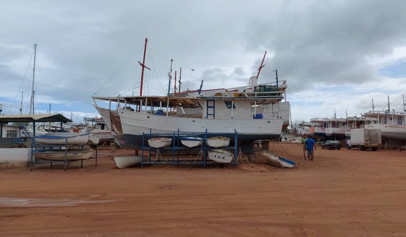 
								BARCO DE PESCA MADERA 10.8 MTS full									