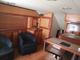 LUHRS 41