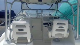 BOSTON WHALER CONQUEST 28