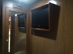 
										LUHRS SPORT FISHERMAN 41 full									