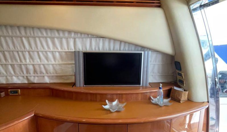 
								AZIMUT 62 full									