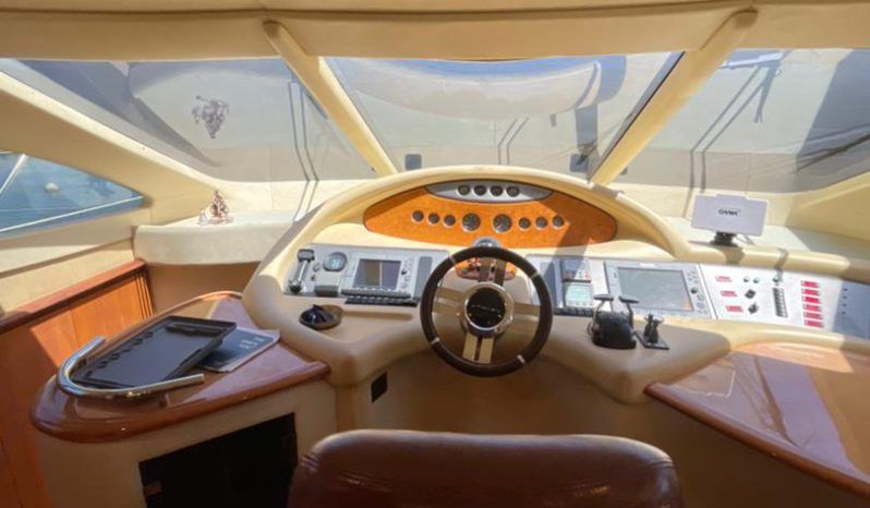 
								AZIMUT 62 full									