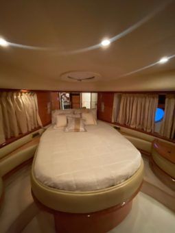 
										AZIMUT 62 full									