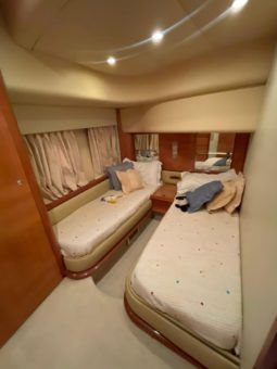 
										AZIMUT 62 full									
