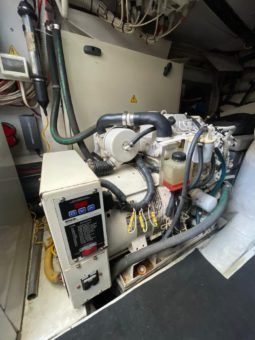 
										AZIMUT 62 full									