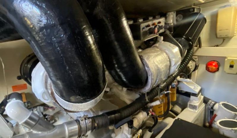 
								AZIMUT 62 full									