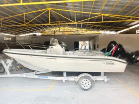 BOSTON WHALER DAUNTLESS 180 18.5
