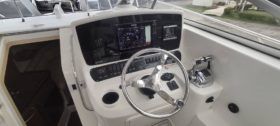 BOSTON WHALER 30.5
