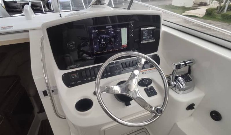
								BOSTON WHALER 30.5 full									