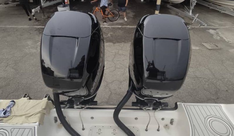 
								BOSTON WHALER 30.5 full									