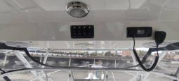 
										BOSTON WHALER 30.5 full									