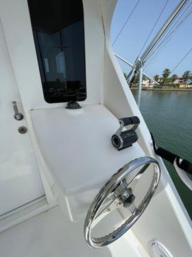 VIKING ENCLOSED BRIDGE 60