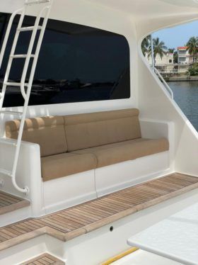 VIKING ENCLOSED BRIDGE 60