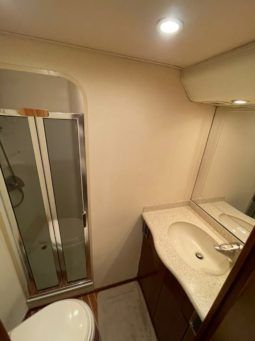 
										VIKING ENCLOSED BRIDGE 60 full									