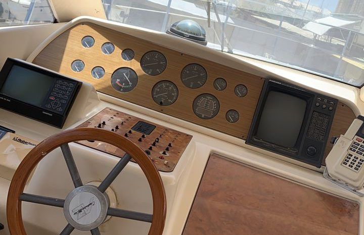 
								AZIMUT 43 full									
