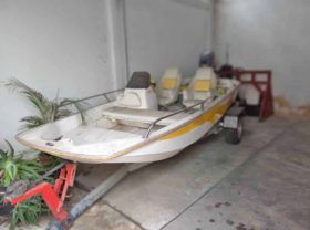 BOSTON WHALER 14