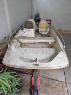 BOSTON WHALER 14