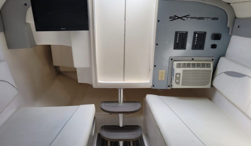 
								EXTREME MARINE 38 full									