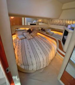 
										SEA RAY SEDAN BRIDGE 48 full									