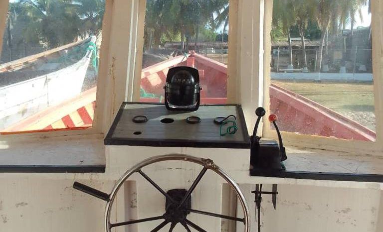 
								BARCO DE MADERA ENFIBRADA 14.75MTRS full									