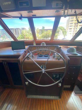 HATTERAS MY 53