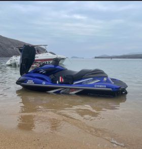 MOTO YAMAHA FZR