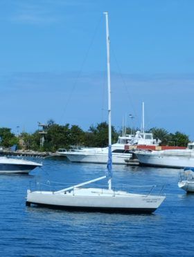 VELERO FIBRA DE VIDRIO J24841