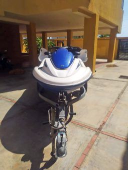 
										MOTO YAMAHA WAVE RUNNER full									