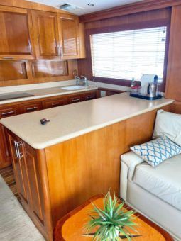
										HATTERAS CONVERTIBLE 50 full									