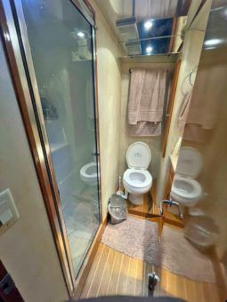 
										HATTERAS CONVERTIBLE 50 full									