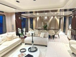 
										AZIMUT 88 full									