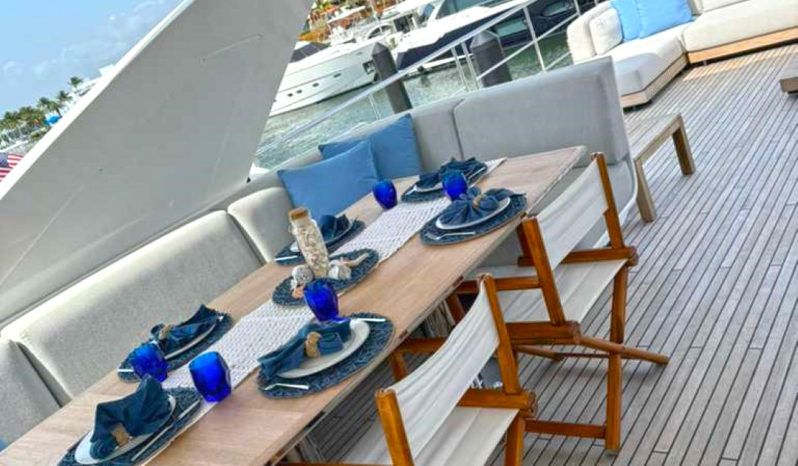
								AZIMUT 88 full									