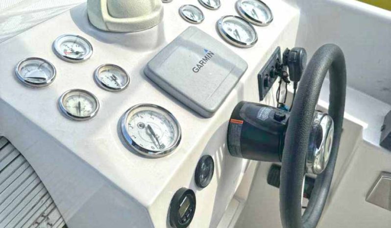 
								COMMANDER 24 full									