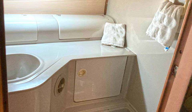 
								REGAL VENTURA 33 full									