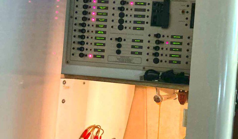 
								REGAL VENTURA 33 full									