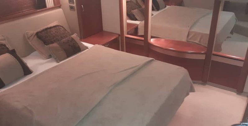 
								SEA RAY SEDAN BRIDGE 58 full									