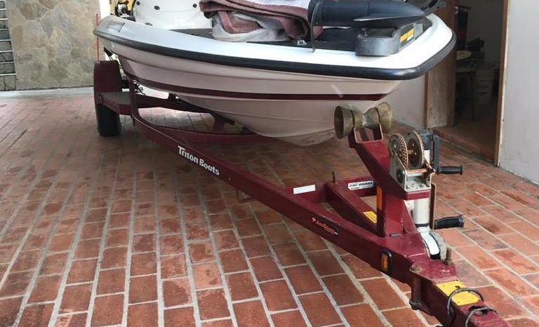 
								BOTE DE PESCA DEPORTIVA TRITON TR-186 19 full									